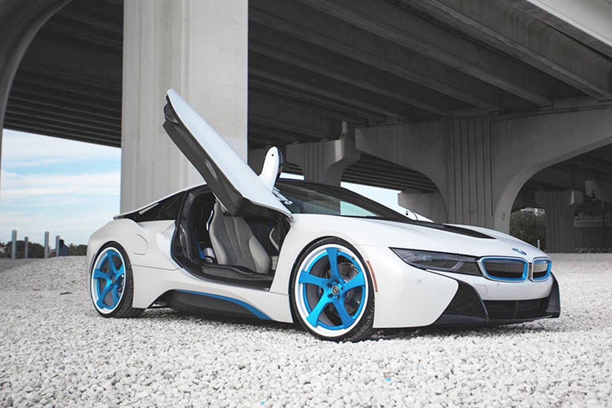 BMW i8 